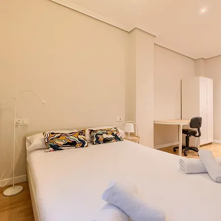 Euskalduna, Vivienda Turistica Moderna Y Renovado